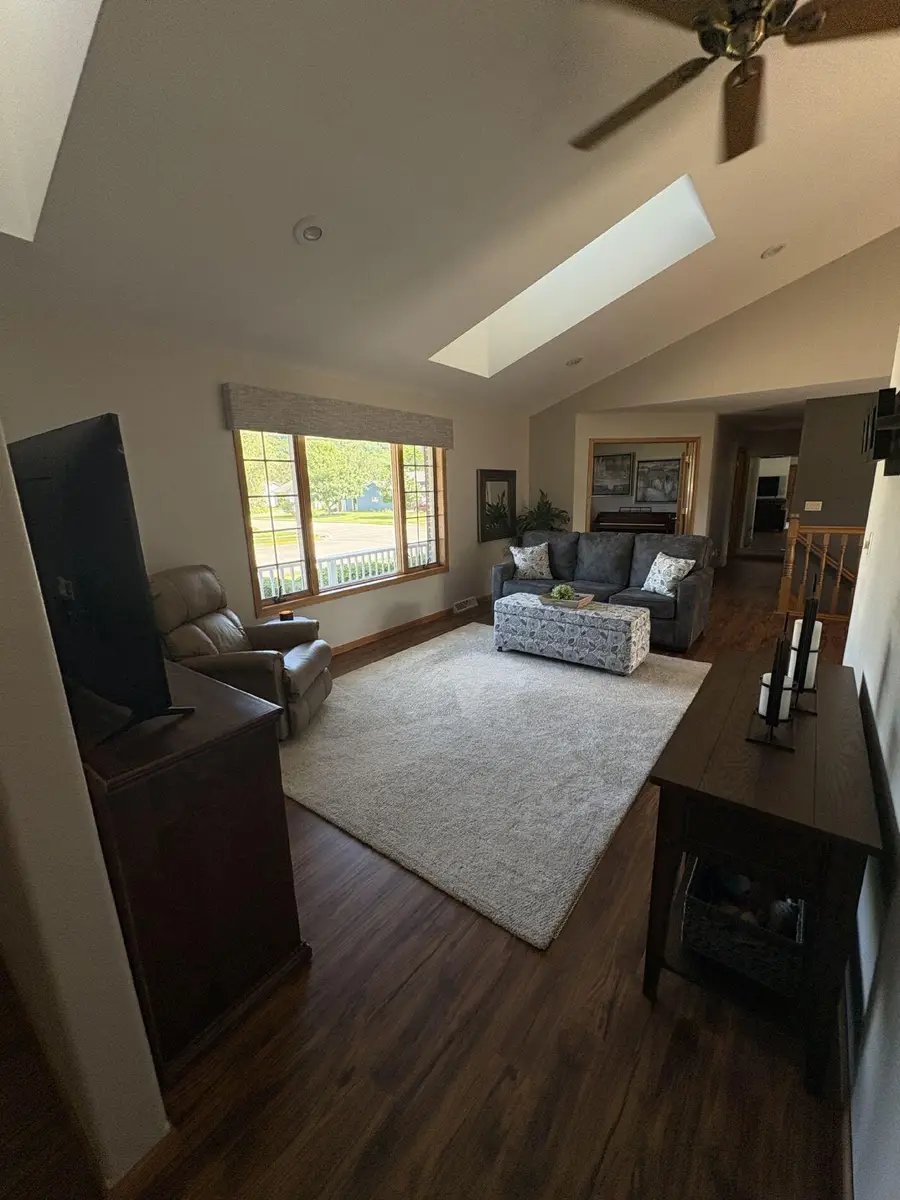 908 2nd Ave E, Holmen, WI 54636 - #2