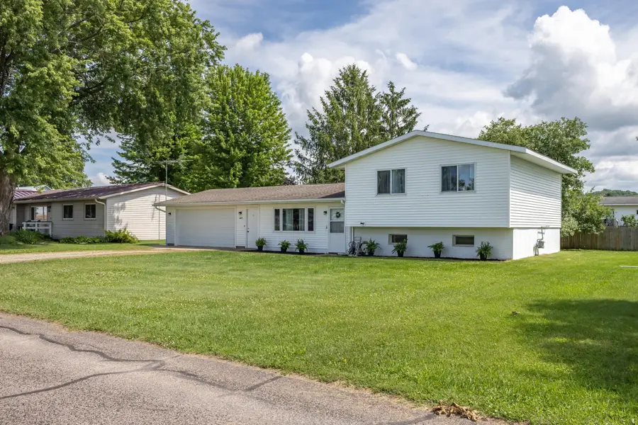 403 Mourning Dove St, Rockland, WI 54653 - #2