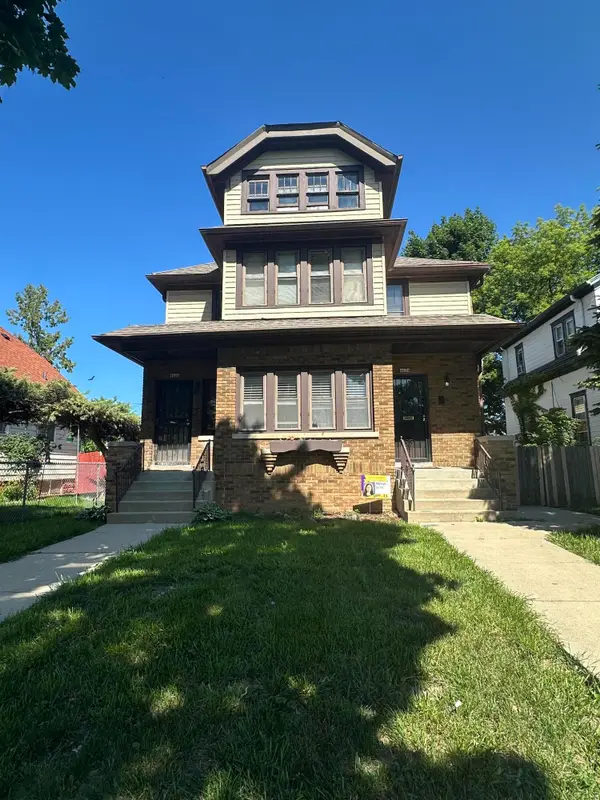 4624 N 30th St, Milwaukee, WI 53209
