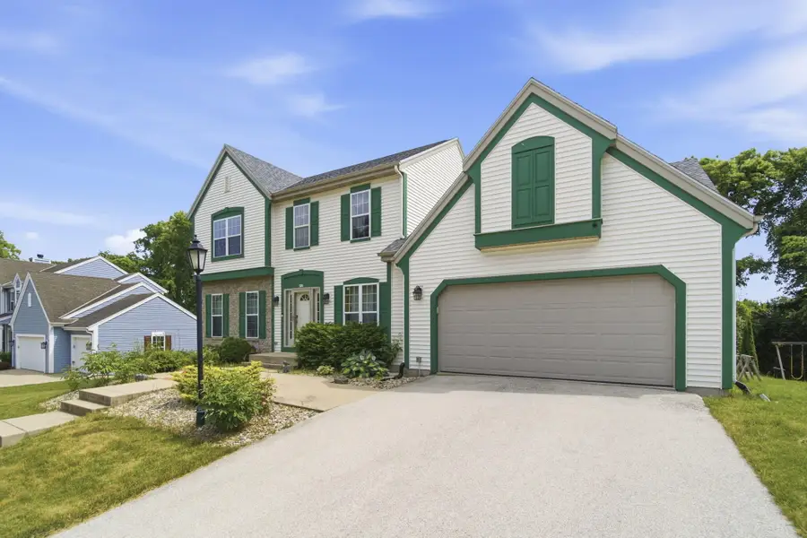 951 River Park Dr, Waukesha, WI 53189 - #2
