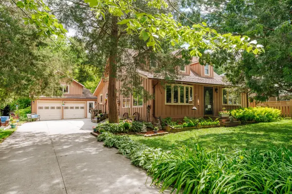 1538 3rd St, Delafield, WI 53018