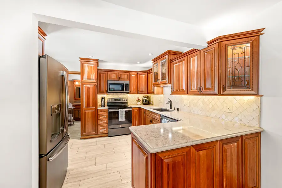 1538 3rd St, Delafield, WI 53018 - #2