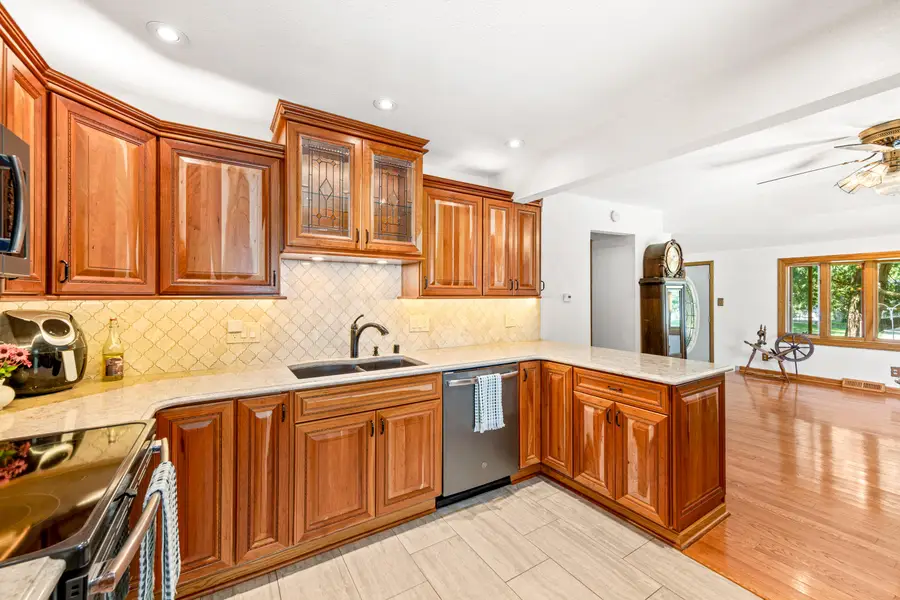 1538 3rd St, Delafield, WI 53018 - #3