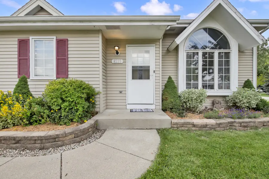 8215 S Wildwood Dr, Oak Creek, WI 53154 - #3