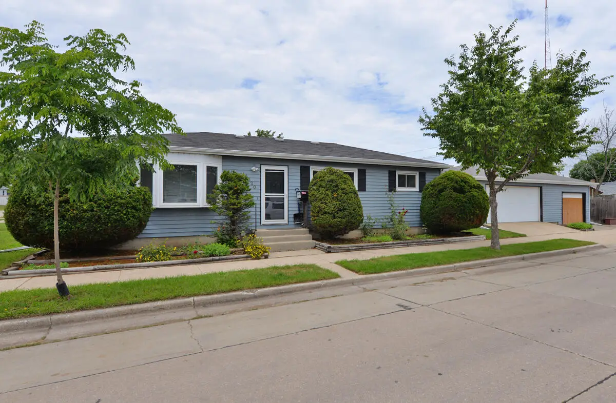 4320 Byrd Ave, Racine, WI 53405 - #1