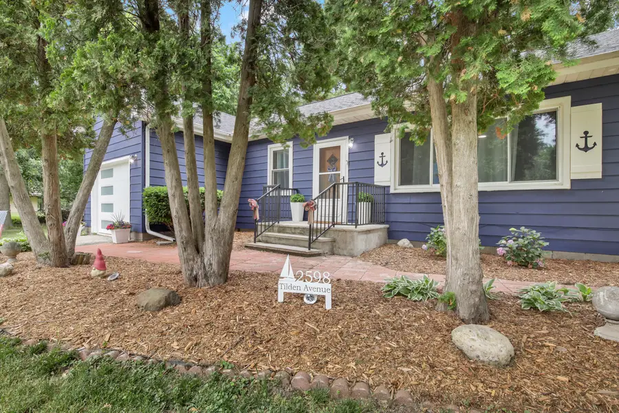2598 Tilden Ave, Delavan, WI 53115 - #2