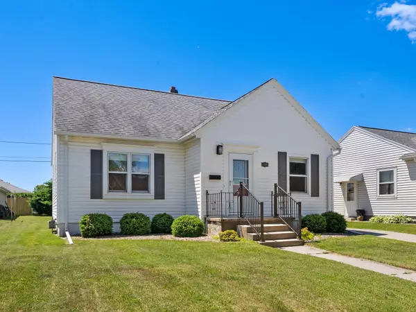 1709 Grand Ave, Manitowoc, WI 54220