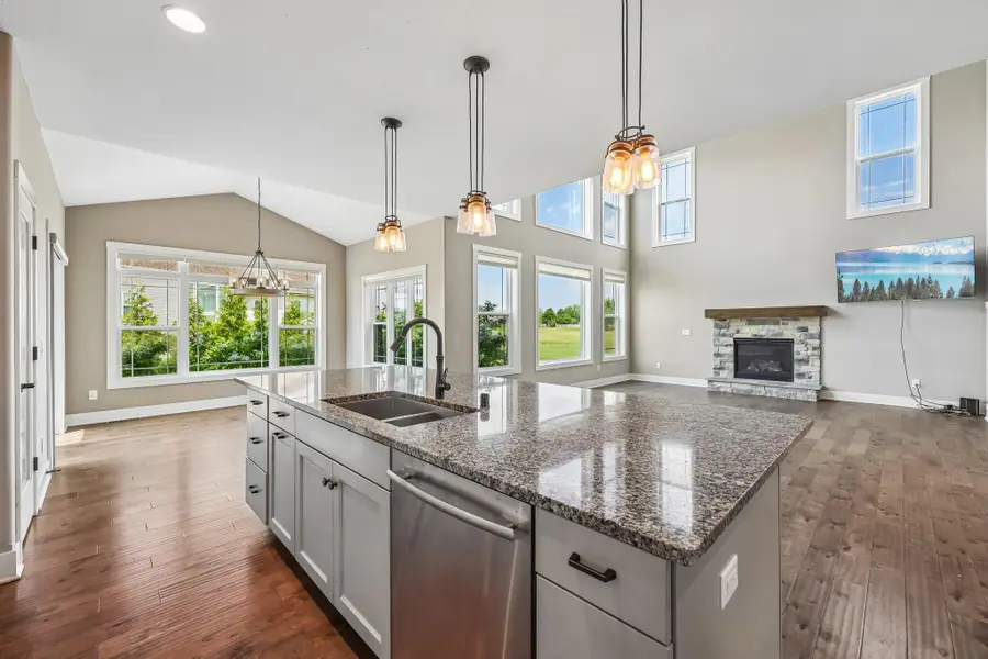 N66W15730 Fox Meadow Dr, Menomonee Falls, WI 53051 - #3