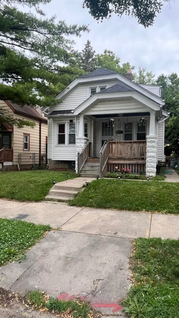 4232 W Auer Ave, Milwaukee, WI 53216