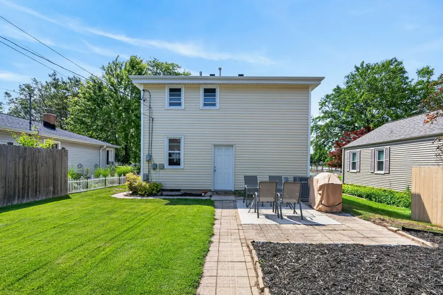 1826 E Fernwood Ave, Milwaukee, WI 53207 - #2