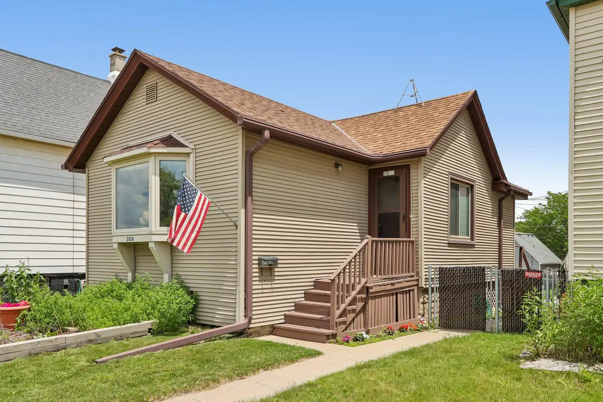 2826 S Chase Ave, Milwaukee, WI 53207 - #1