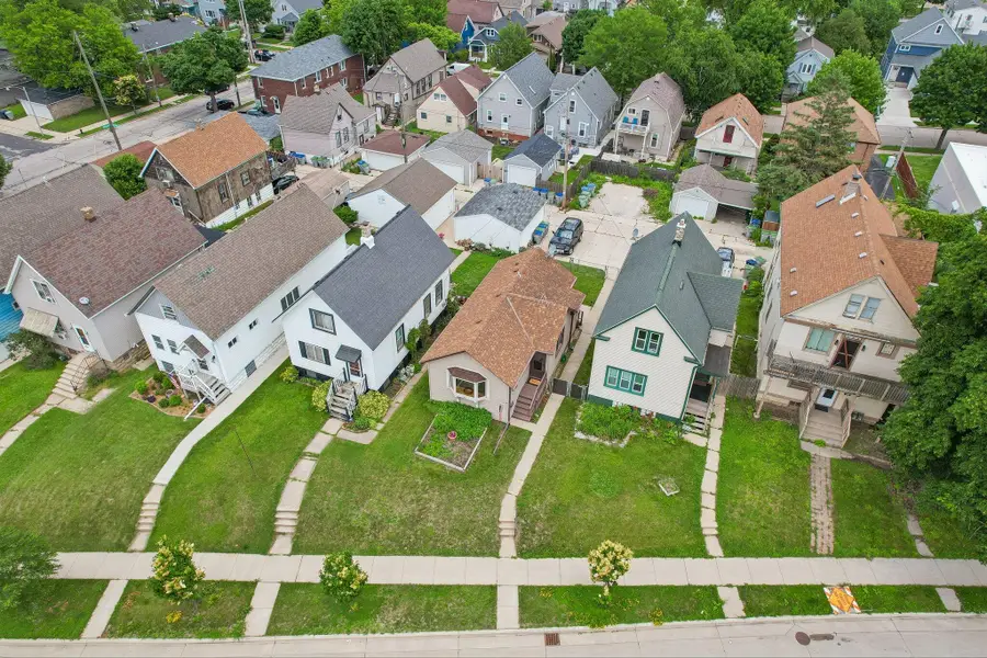 2826 S Chase Ave, Milwaukee, WI 53207 - #2