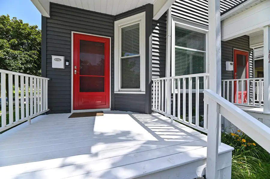 400 E Garfield Ave, Milwaukee, WI 53212 - #2