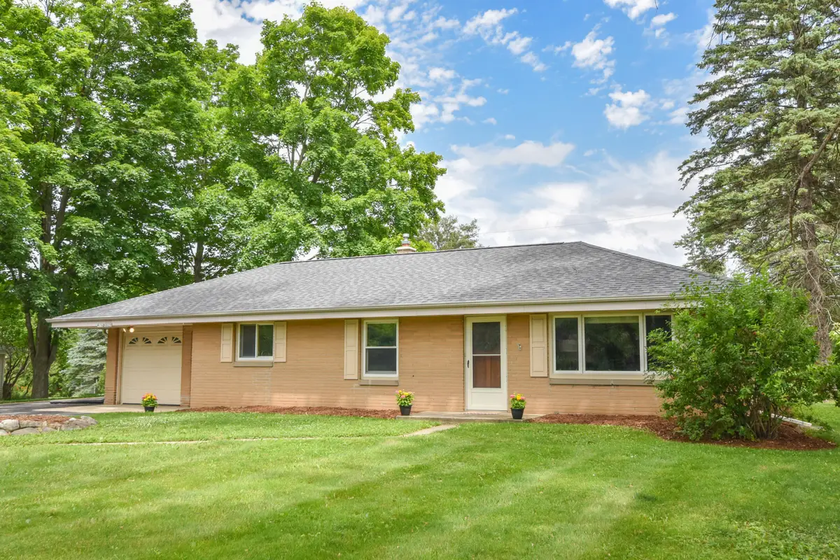 W156N8028 Pilgrim Rd, Menomonee Falls, WI 53051 - #1