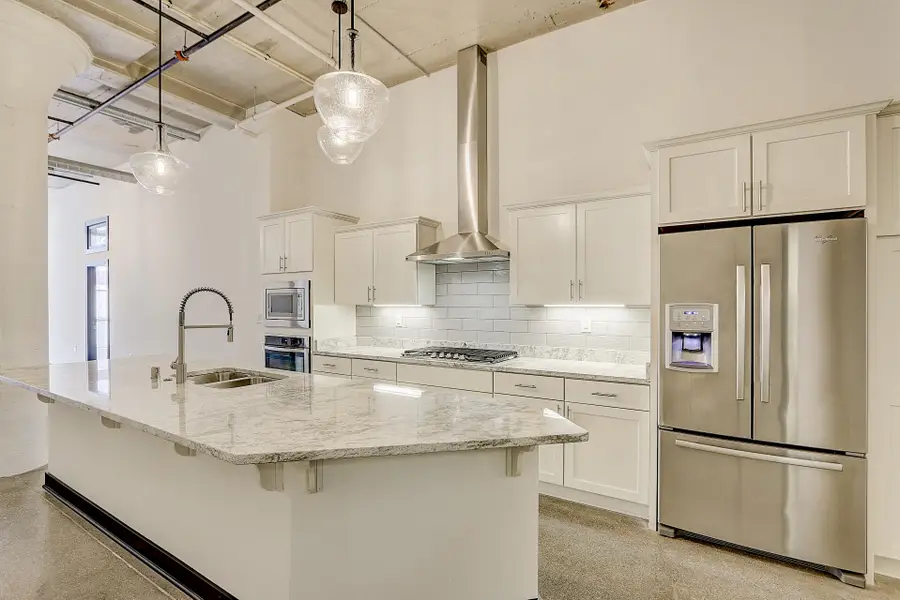 226 N Water St, Milwaukee, WI 53202 - #3