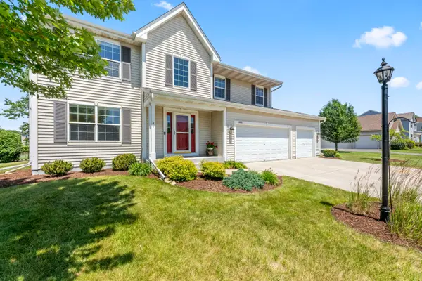 1420 Mamerow Ln W, Oconomowoc, WI 53066