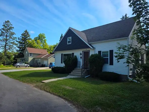 119 Hill Ct, Plymouth, WI 53073