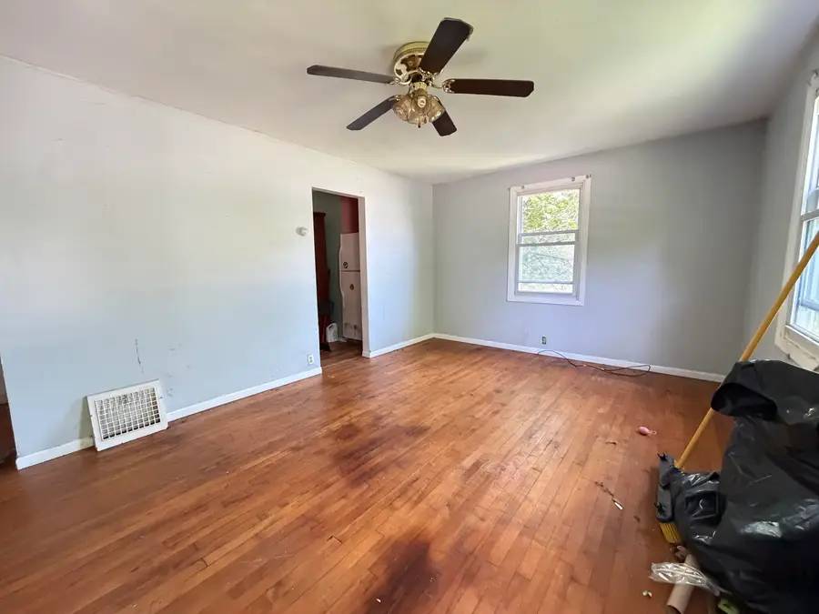 2715 Eisenhower Dr, Racine, WI 53405 - #2