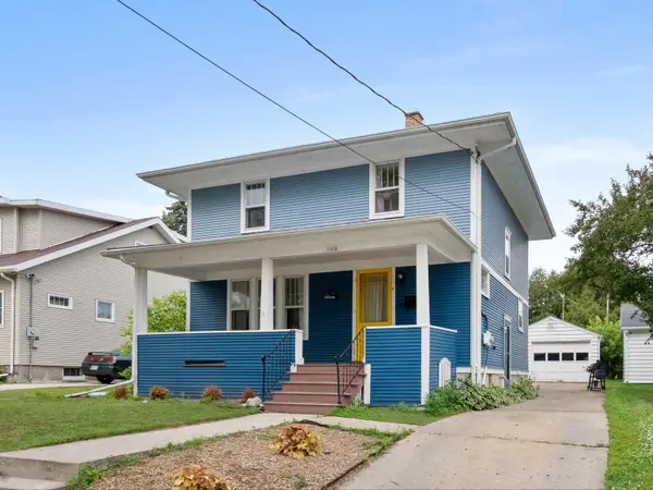 1310 S 14th St, Manitowoc, WI 54220