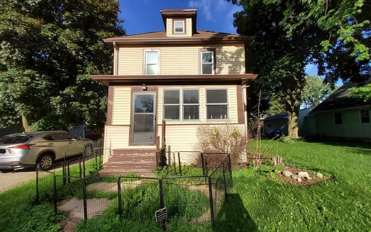 315 N Lockin St, Brandon, WI 53919 - #1