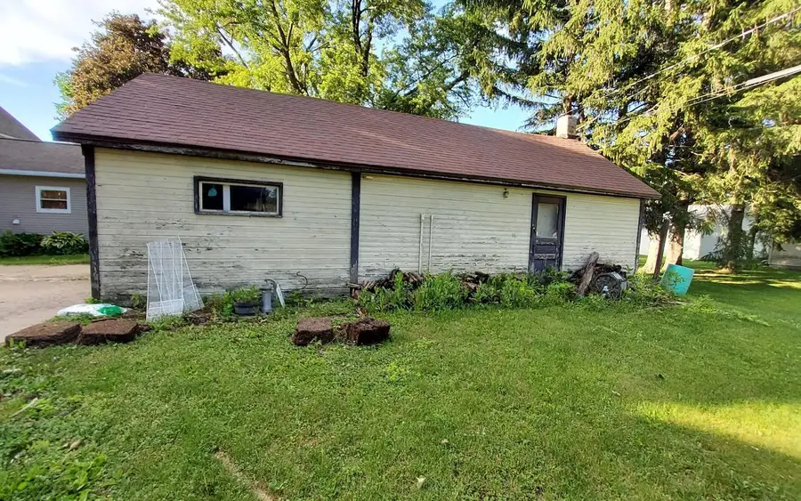 315 N Lockin St, Brandon, WI 53919 - #3
