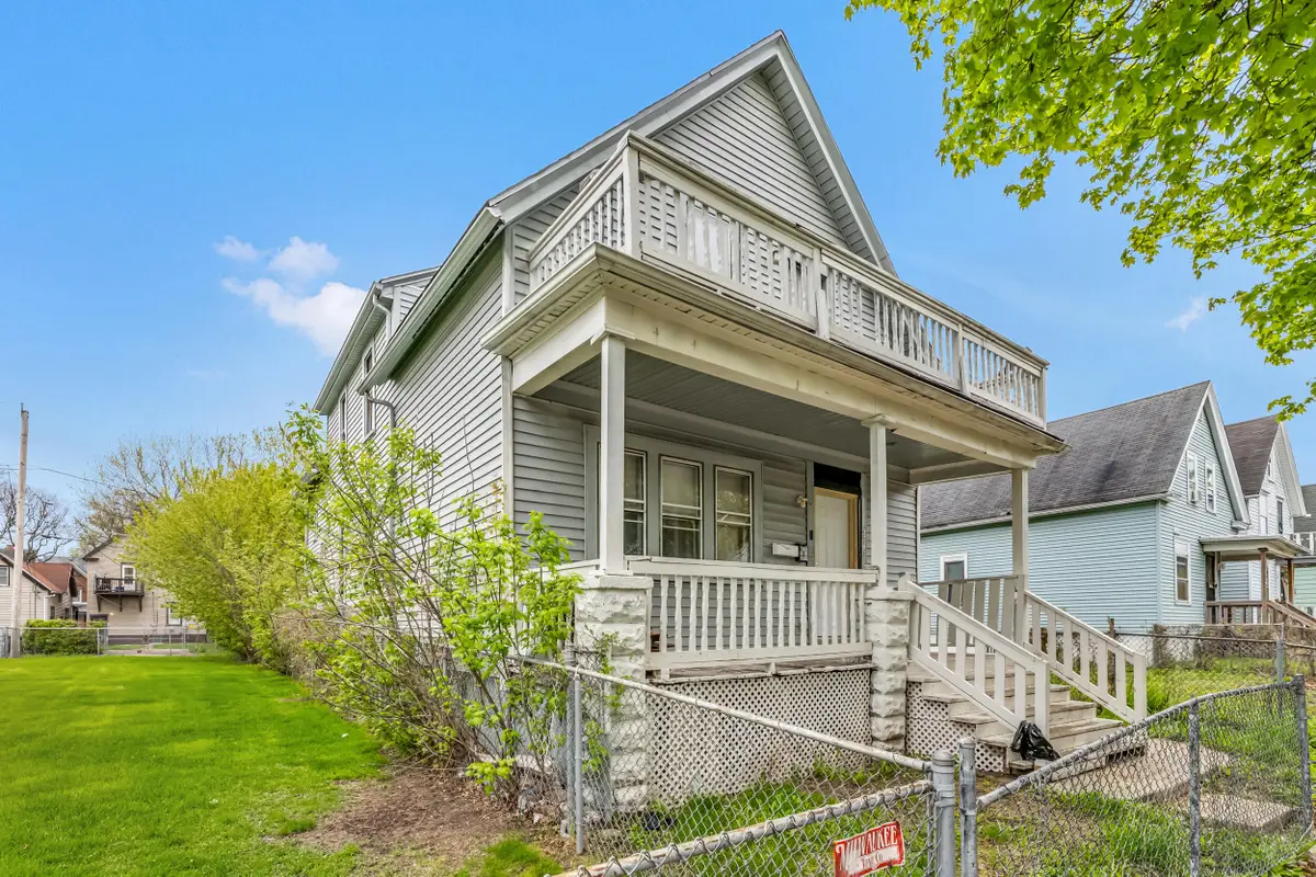 2638 N 19th St, Milwaukee, WI 53206 - #1