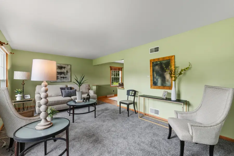 4590 S Regal Dr, New Berlin, WI 53151 - #2