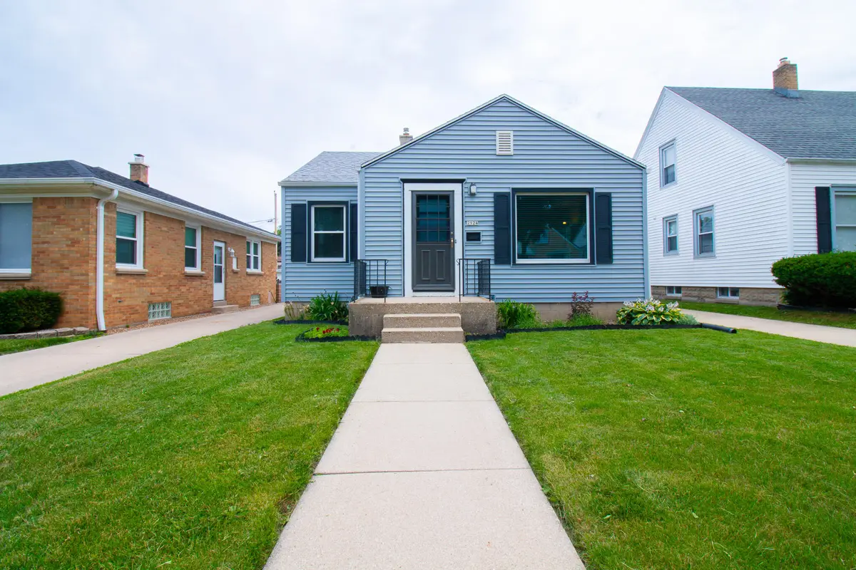 2924 S 46th St, Milwaukee, WI 53219 - #1