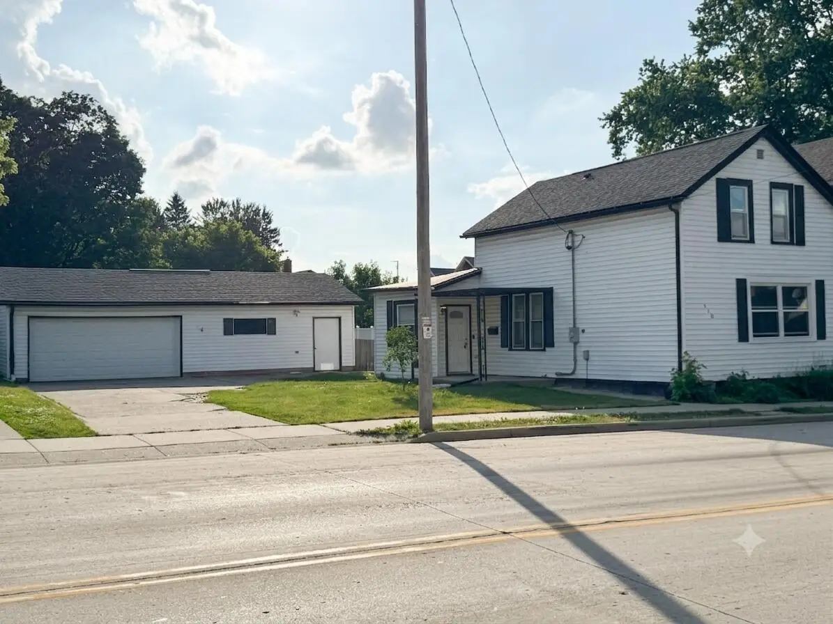 510 N Church St, Watertown, WI 53098 - #1