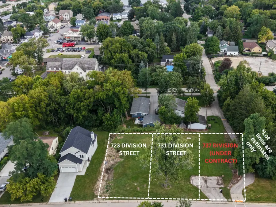 731 Division St, Delafield, WI 53018 - #2