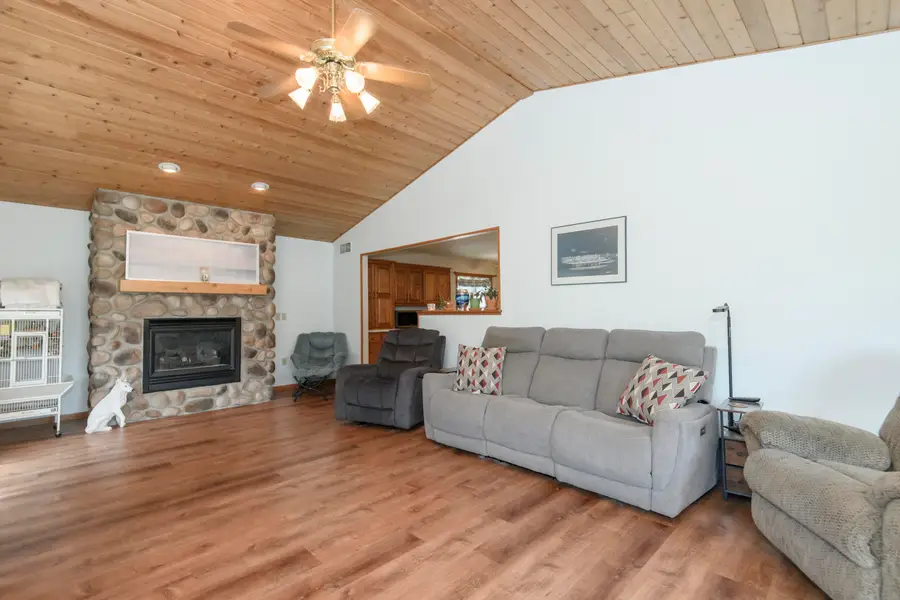 2605 Campfire Xing, Waukesha, WI 53189 - #2
