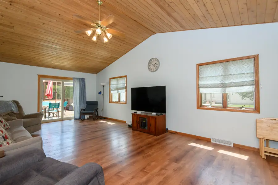 2605 Campfire Xing, Waukesha, WI 53189 - #3