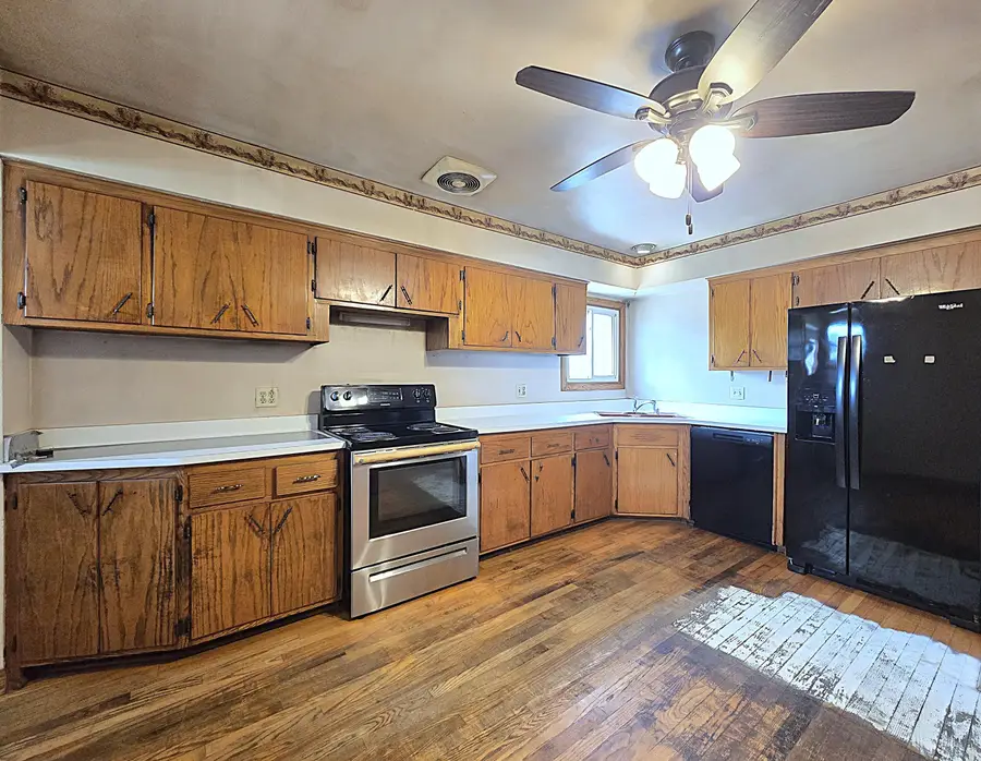 5863 S Hately Ave, Cudahy, WI 53110 - #2