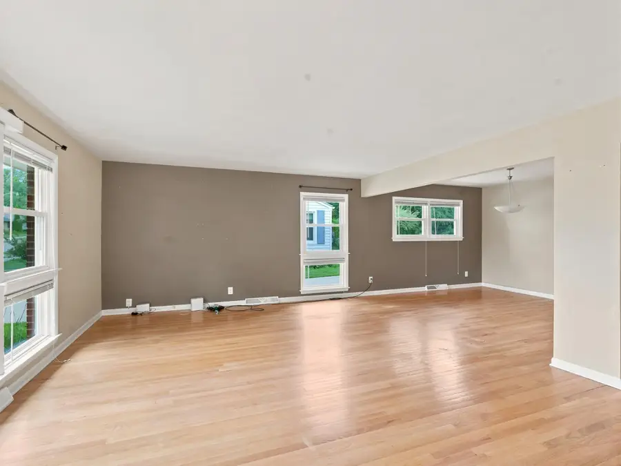 3334 N 98th St, Milwaukee, WI 53222 - #3