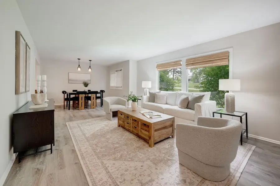 11762 N Ridgeway Ave, Mequon, WI 53097 - #2