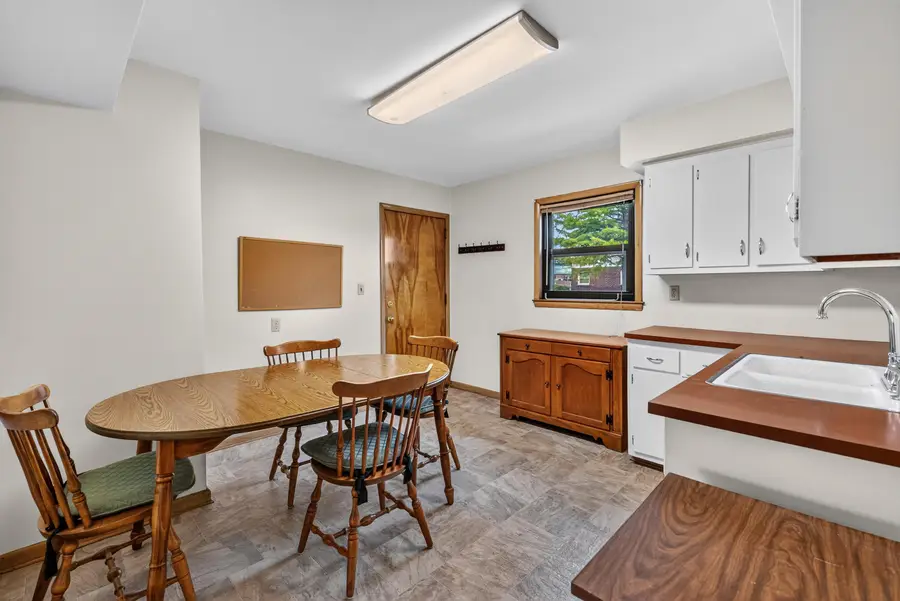 4031 W Morgan Ave, Milwaukee, WI 53221 - #3