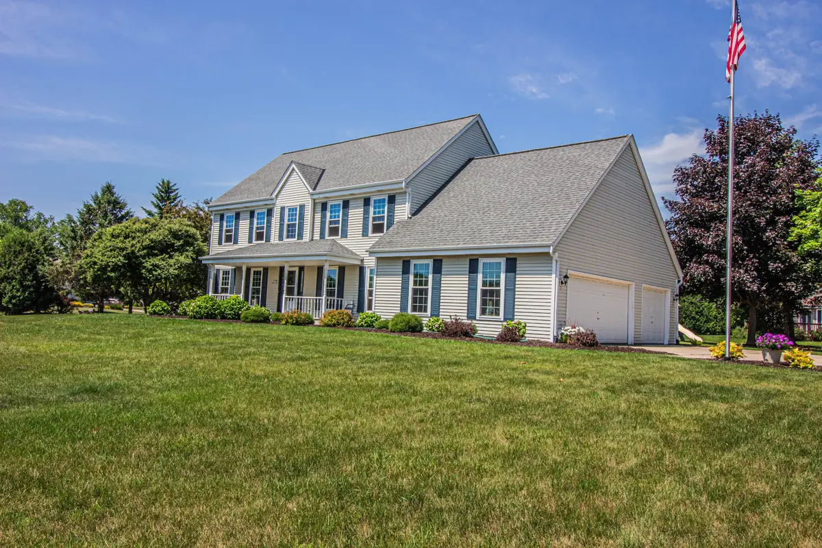 W196N11351 Shadow Wood Dr, Germantown, WI 53022 - #1