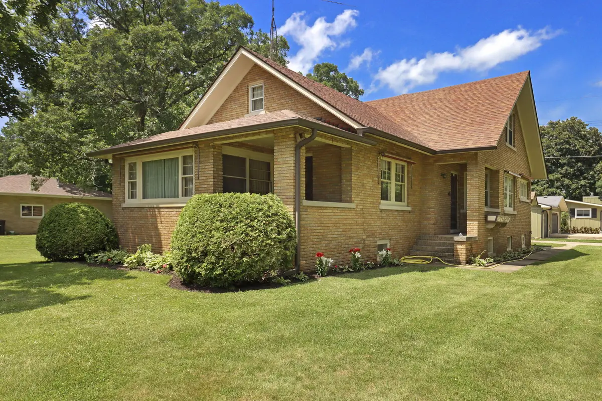 226 S 2nd St, Silver Lake, WI 53170 - #1