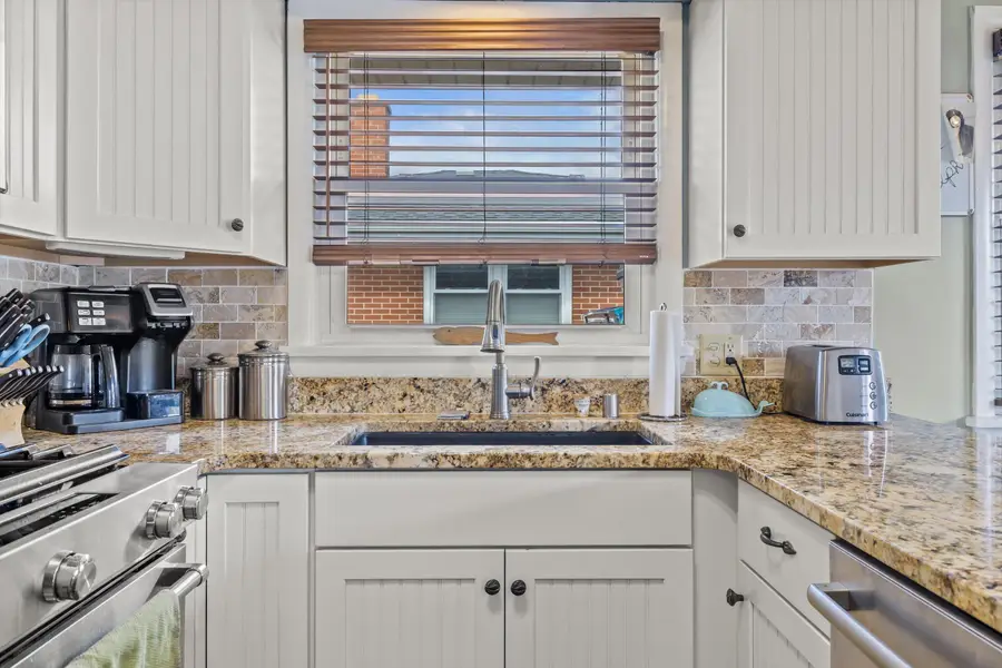1616 22nd St, Kenosha, WI 53140 - #2