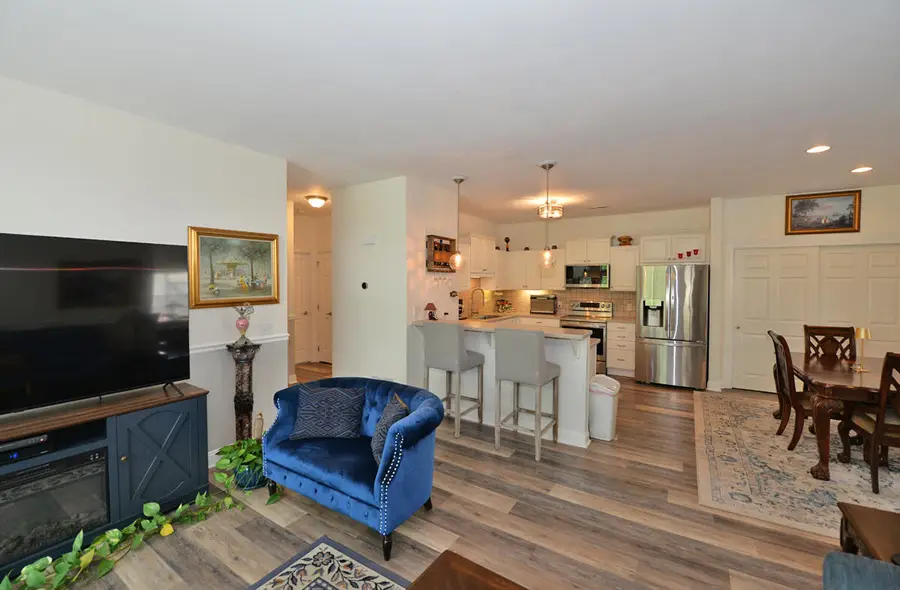 1059 Stratford Ct, Mount Pleasant, WI 53406 - #3