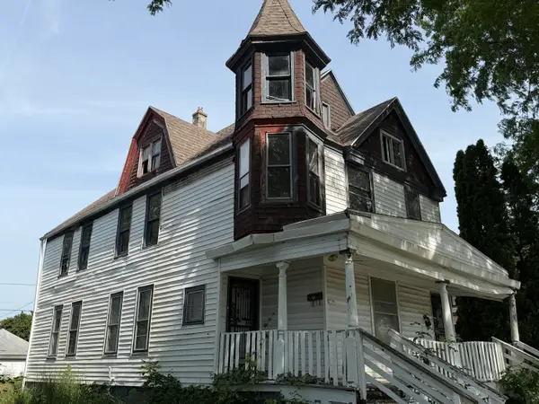 2727 N 24th Pl, Milwaukee, WI 53206