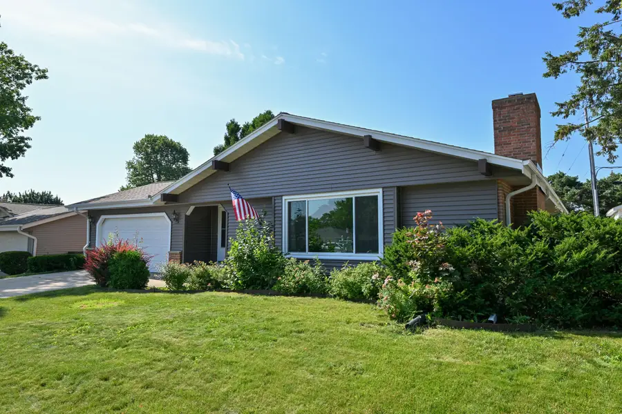 1605 Drexel Blvd, South Milwaukee, WI 53172 - #3