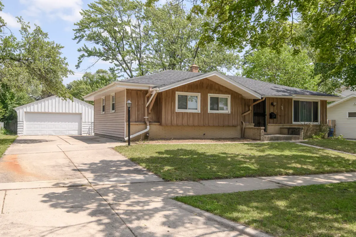 7016 N 86th St, Milwaukee, WI 53224 - #1