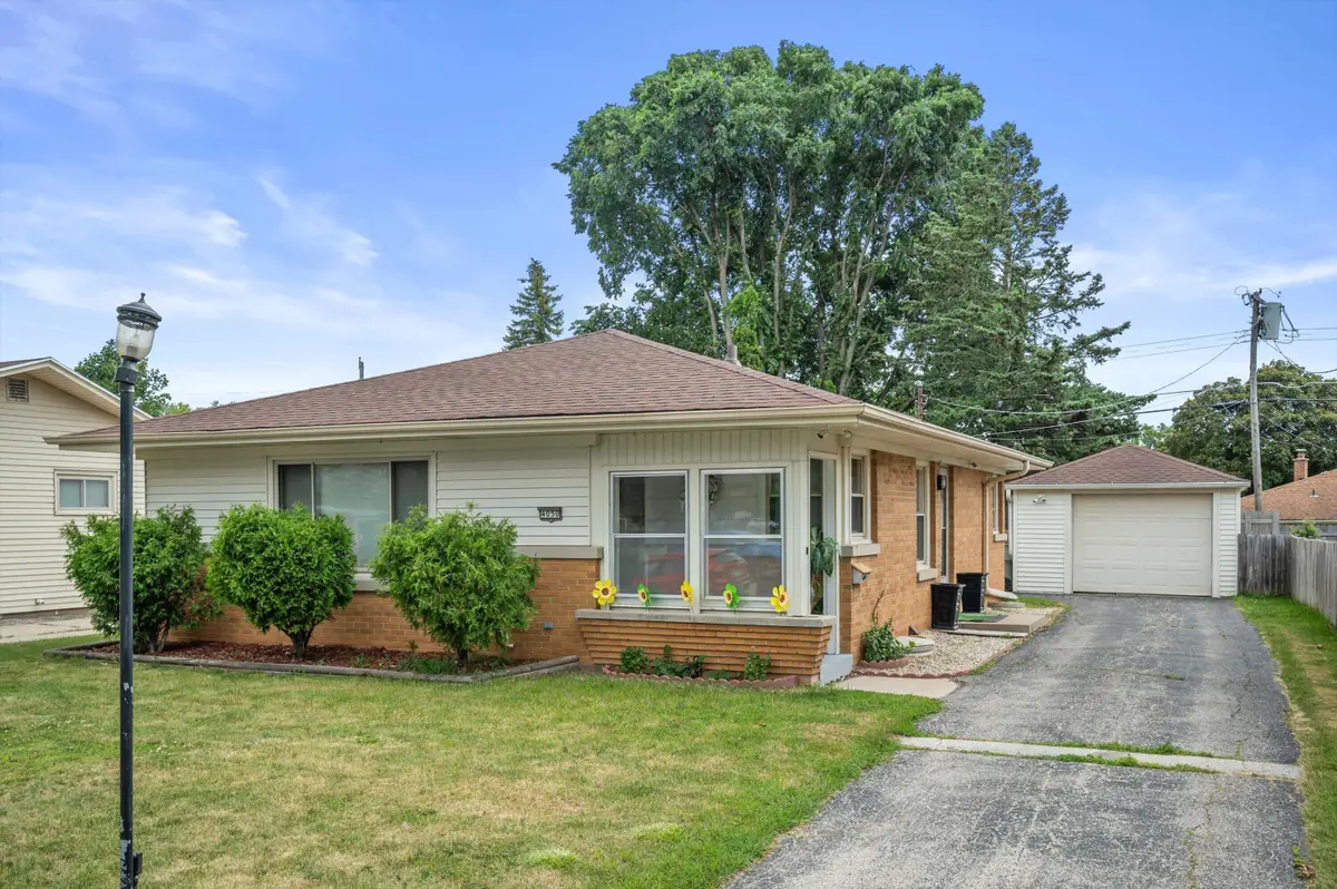 4050 N 81st St, Milwaukee, WI 53222 - #1
