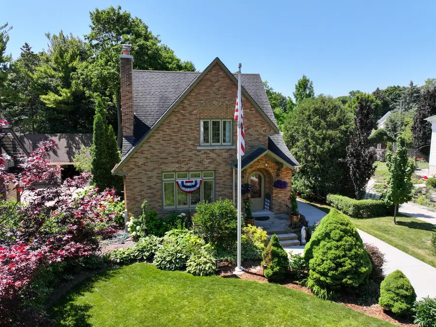 821 W Grand Ave, Port Washington, WI 53074 - #3