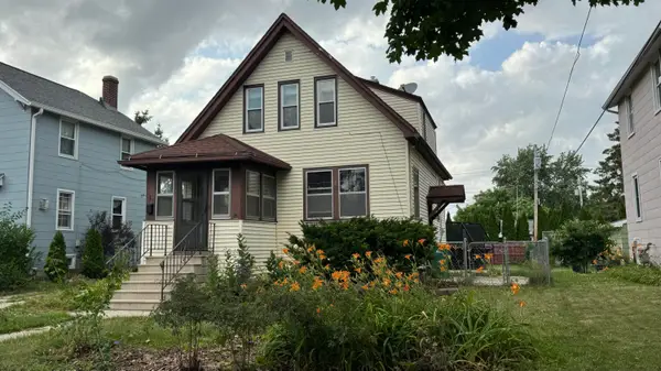 147 E Cotton St, Fond Du Lac, WI 54935