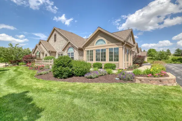 W250N5002 William Dr, Sussex, WI 53072