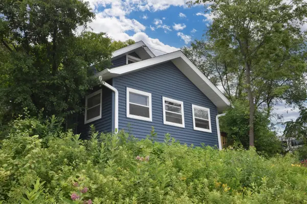 1604 E North St, Waukesha, WI 53188