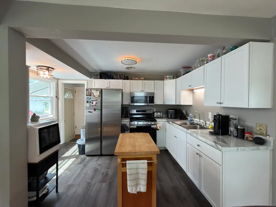 7501 W Vienna Ct, Milwaukee, WI 53216 - #3