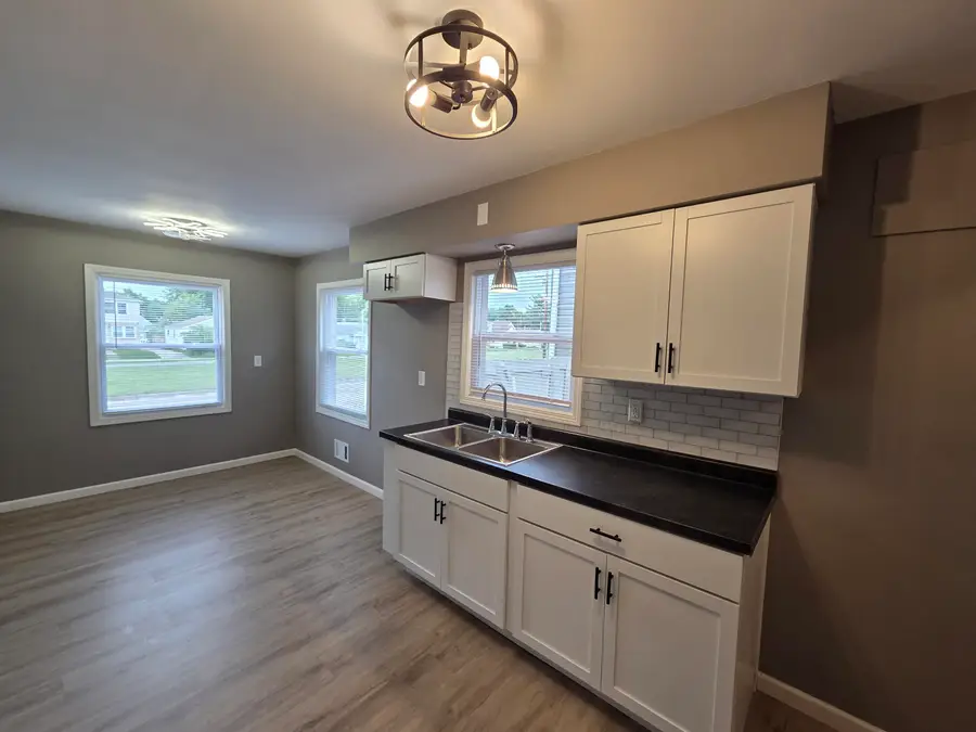 4947 N 20th St, Milwaukee, WI 53209 - #3